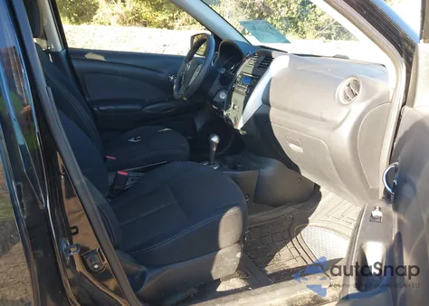 2015 Nissan Versa 1.6 Sv z USA, uszkodzony, nr VIN 3N1CN7AP2FL818332